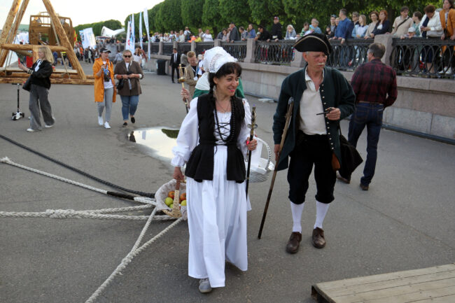 фестиваль Окно в Европу, косплей, народные костюмы, корабль Полтава