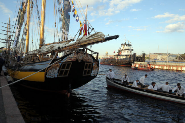 фестиваль Окно в Европу, шлюпки, лодки, водные виды спорта