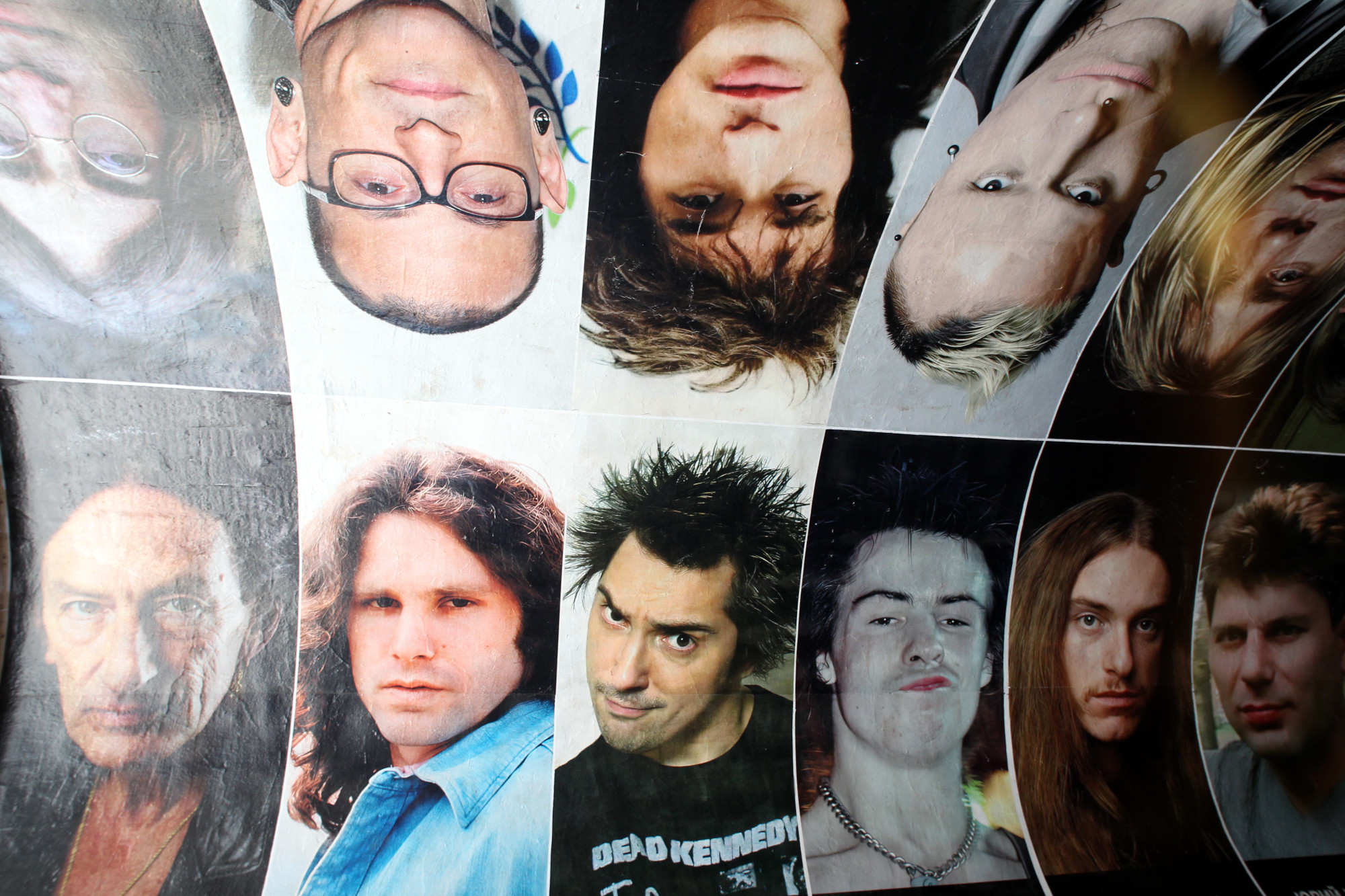 Рок арка. Небесная галерея рок музыкантов Лиговский. Castle Rock портреты. Погибшие рок музыканты. Галерея портретов знаменитых рок-музыкантов.