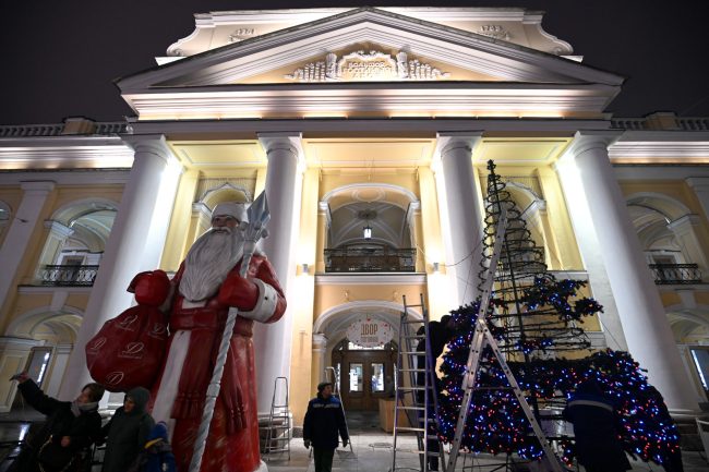 Дед Мороз, новогодняя ёлка, новый год в Петербурге, Большой Гостиный двор