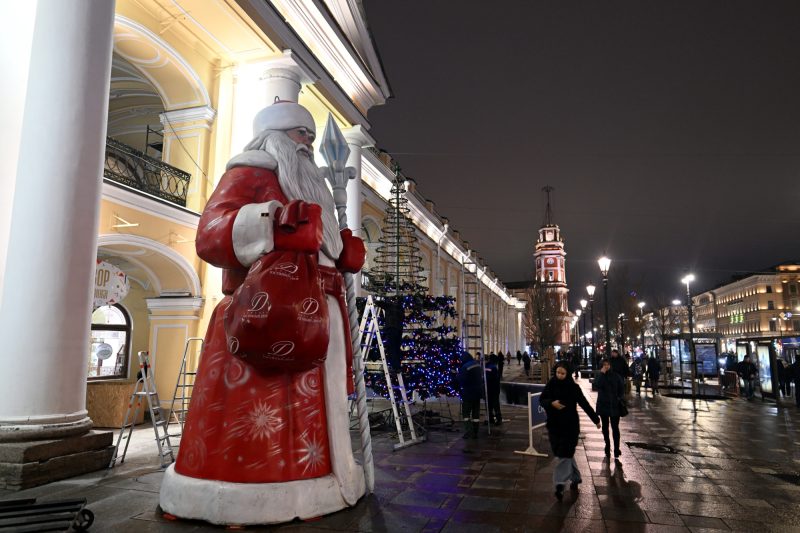 Дед Мороз, новогодняя ёлка, новый год в Петербурге, Большой Гостиный двор