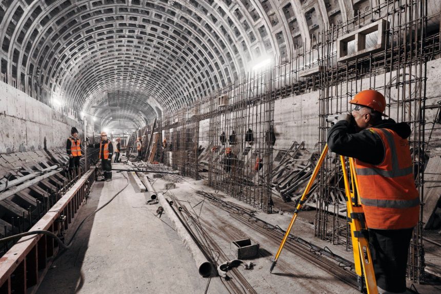 строительство метрополитена, метрострой северной столицы, станция метро Горный институт