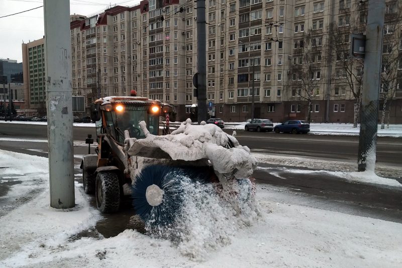 уборка снега, зимняя уборка, снегоуборочная техника