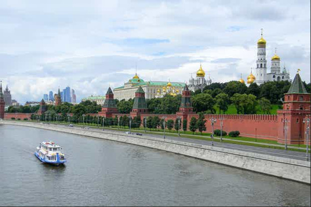 Кремль, Москва-река, прогулочный теплоход