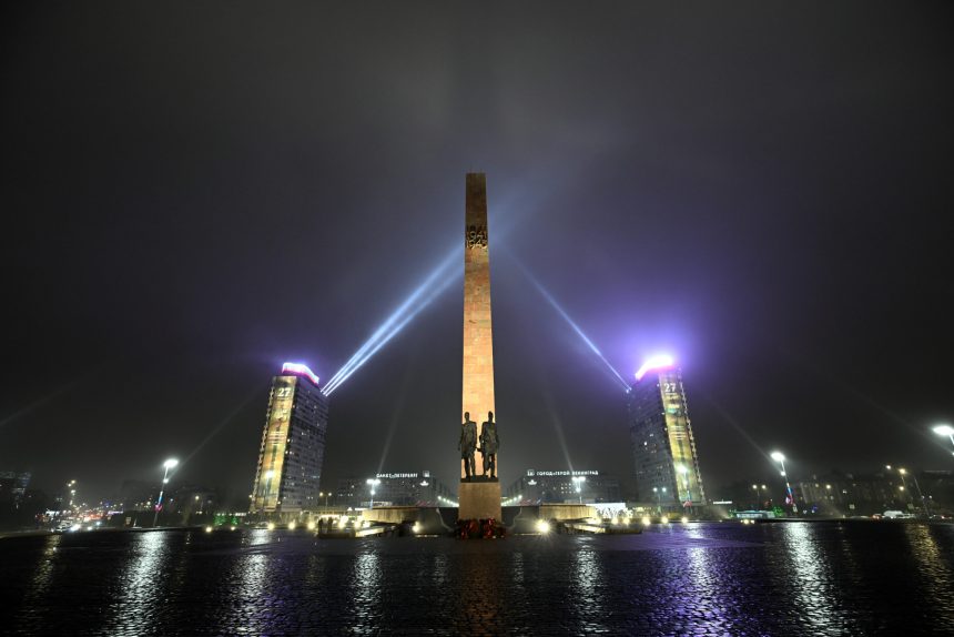 Монумент героическим защитникам Ленинграда стал региональным памятником