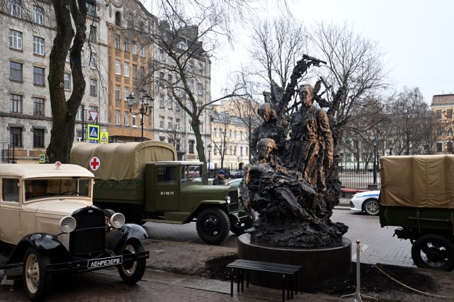 памятник блокадным медикам, Соляной переулок, музей обороны и блокады Ленинграда