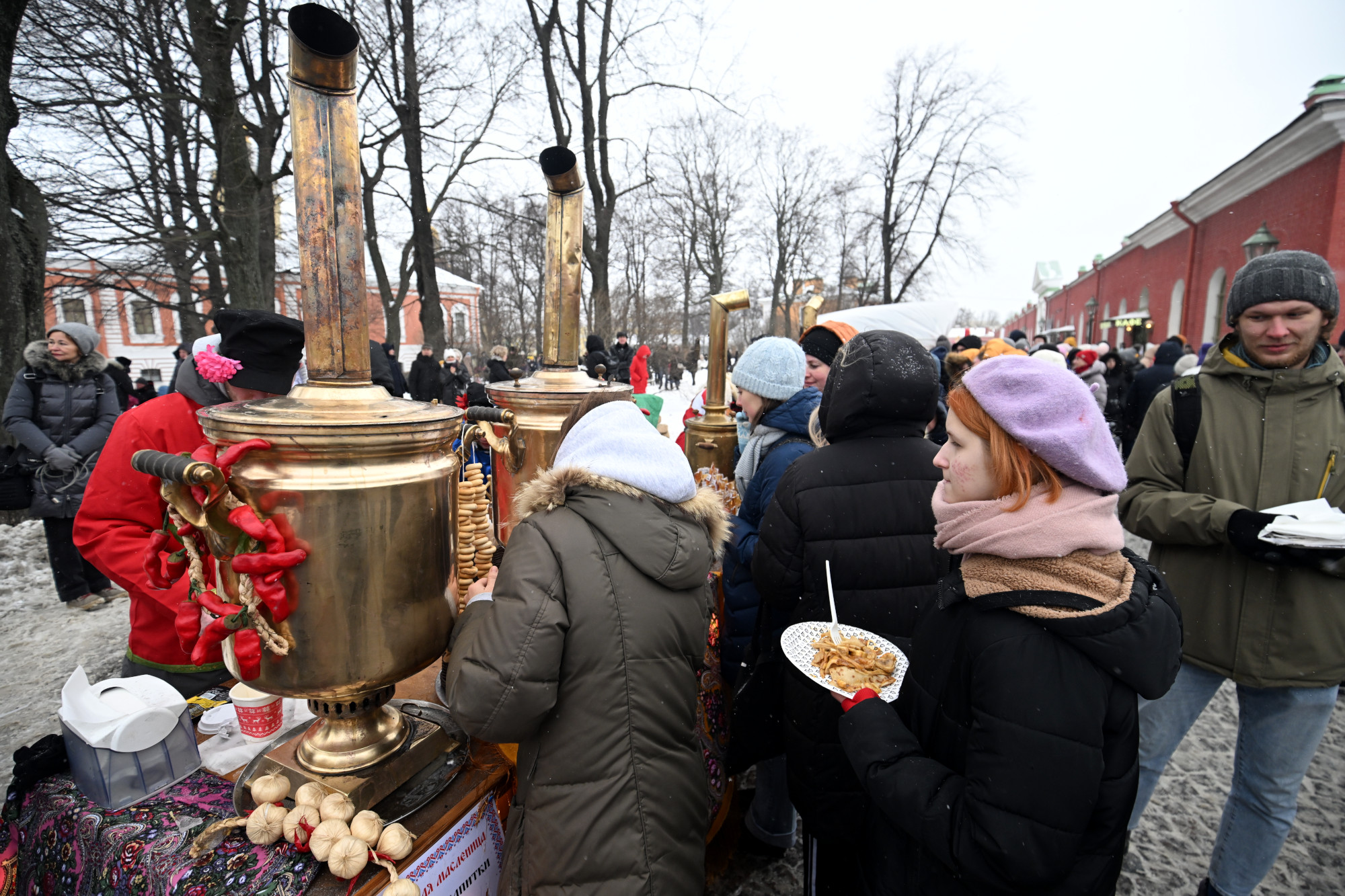 Завершилась масленичная неделя. Масленица. Масленица в Петербурге. Встречаем Масленицу. Угощения на Масленицу.