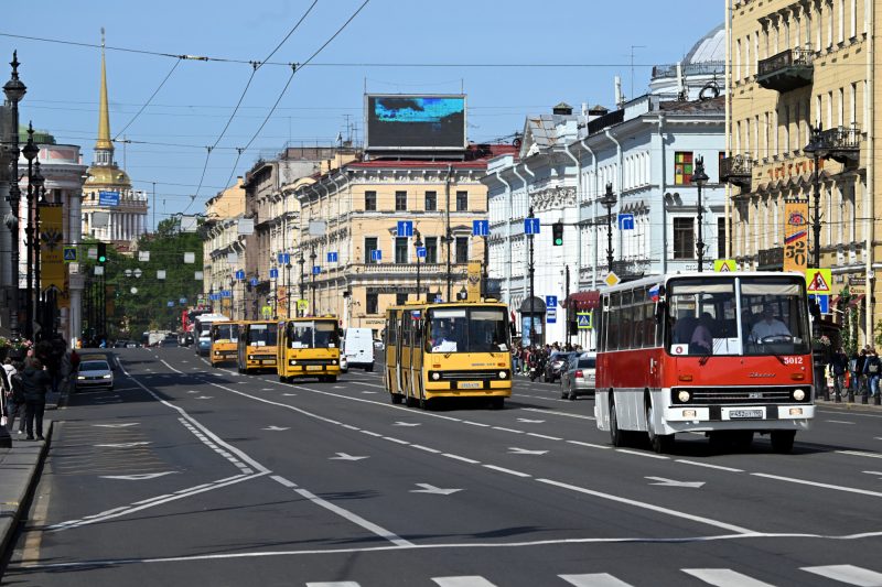 ретропарад, ретротранспорт, автобусы икарус, ikarus