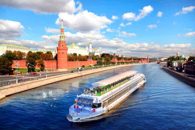 Москва, Москва-река, Кремль, прогулки на теплоходе