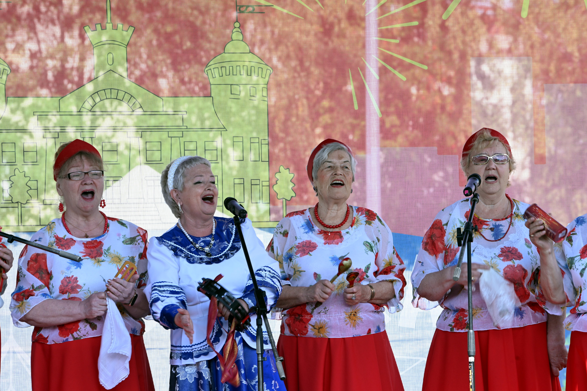 день посёлка Парголово, концерт на свежем воздухе, вокально-хоровой коллектив "Добрососеди"