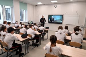 ЗС просит Минобороны учить уходящих в запас офицеров педагогике для работы с кадетами