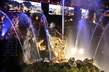 осенний праздник фонтанов в Петергофе