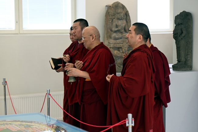 Будда Майтрея, освящение скульптуры, буддизм, ламы, Буда Бадмаев