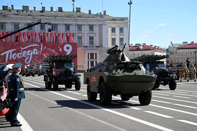 День Победы, парад, Дворцовая площадь