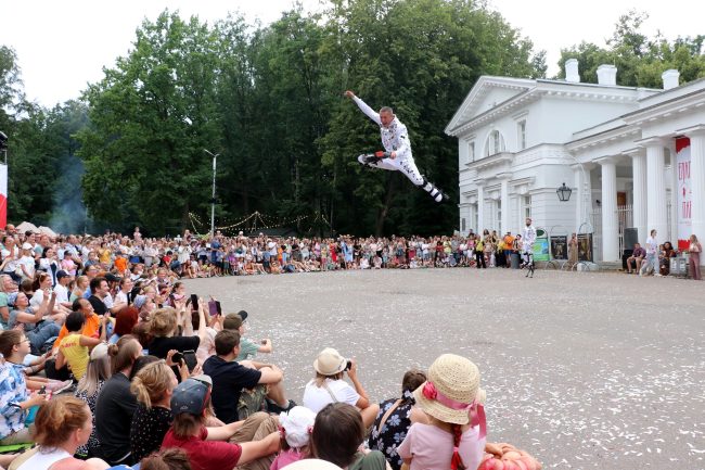 фестиваль уличных театров