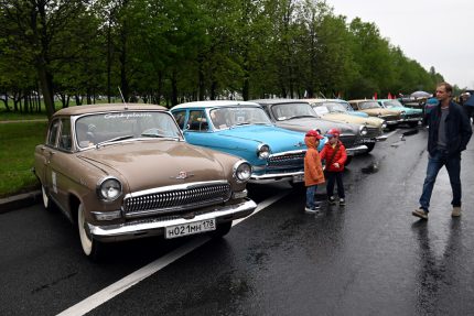 ретропарад, ретротранспорт, автомобили Победа