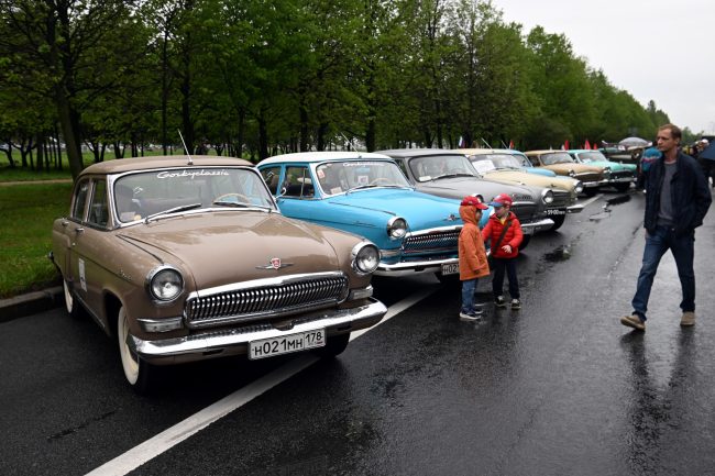 ретропарад, ретротранспорт, автомобили Победа