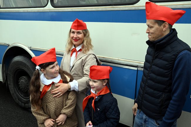ретропарад, ретротранспорт, пионеры