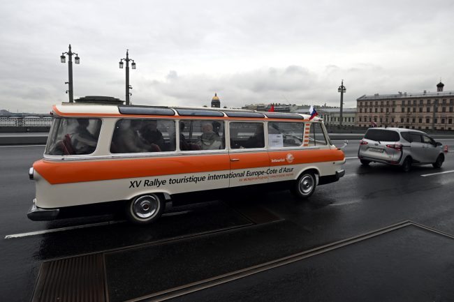 ретропарад, ретротранспорт, микроавтобус