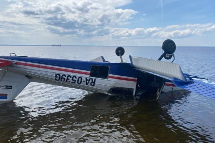 падение легкомоторного самолёта в Кронштадте