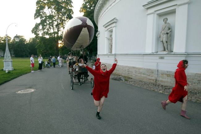 фестиваль уличных театров