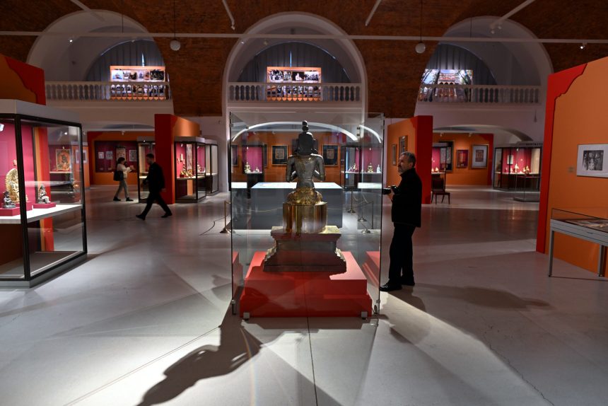 выставка Драгоценность в лотосе, тибетский буддизм, Эрмитаж