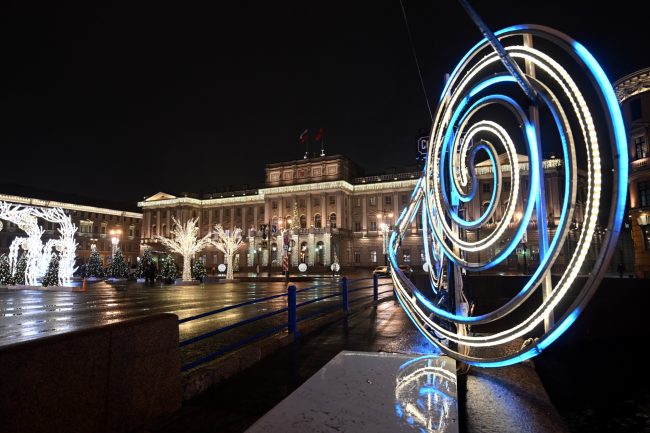 новогодние украшения, Исаакиевская площадь, Мариинский дворец