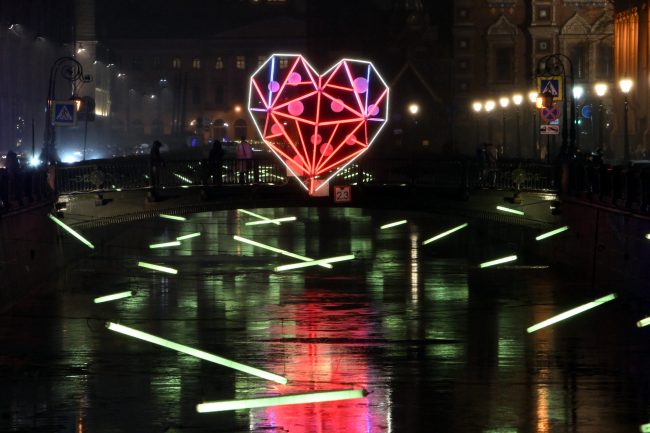 новогодние украшения, сердце, канал Грибоедова