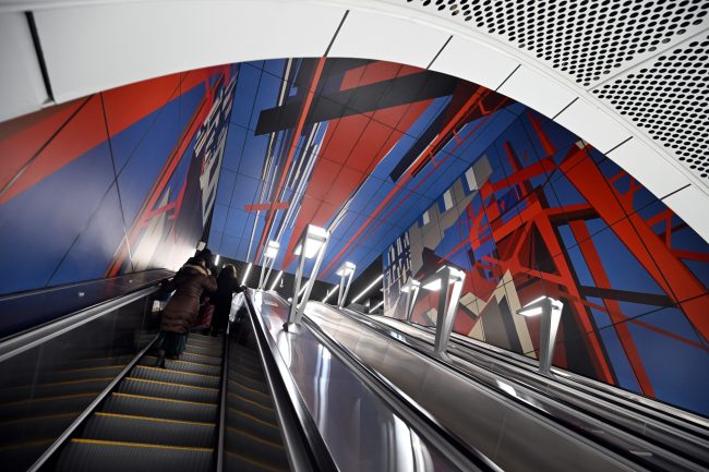 станция метро "Путиловская", эскалатор