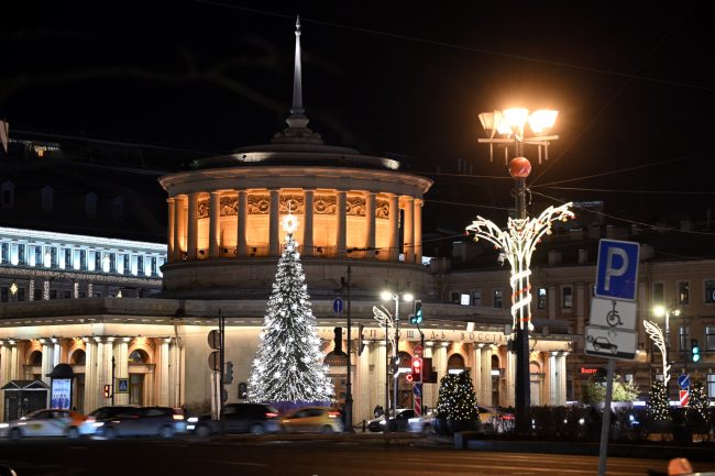 новогодние украшения, Площадь Восстания, новогодняя ёлка