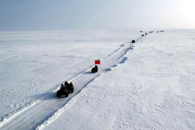 реконструкция автомобильного конвоя Дороги жизни, Ладожское озеро, Ленинградская область, ретроавтомобили