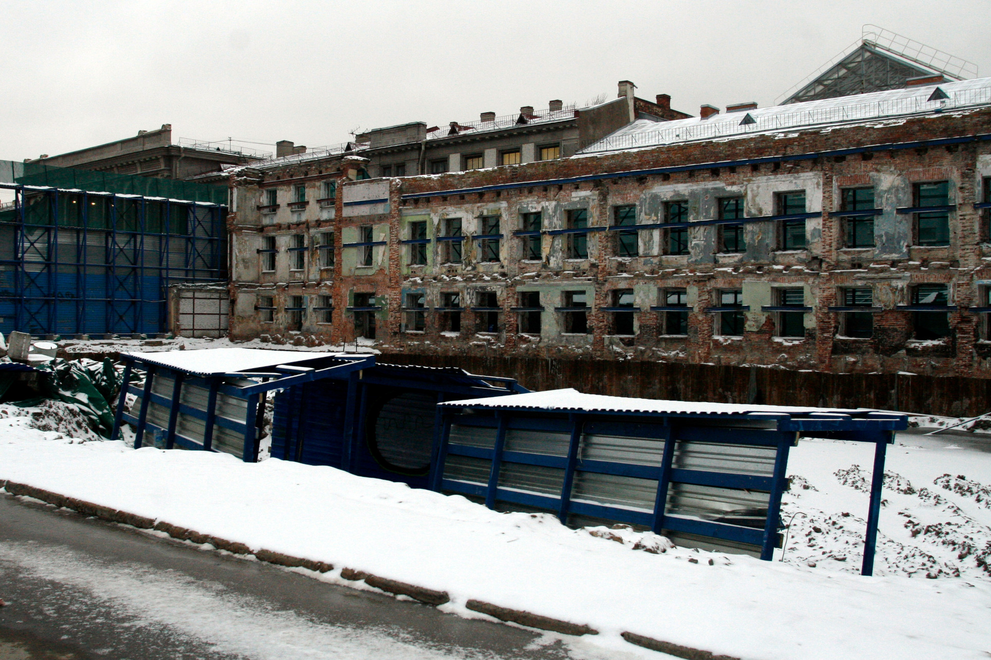 Снесённое здание Пробирной палаты в декабре 2008 г.