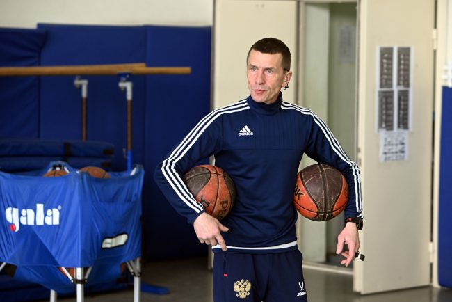 тренер Виктор Ляшук, школа 471, Парголово, учитель физкультуры