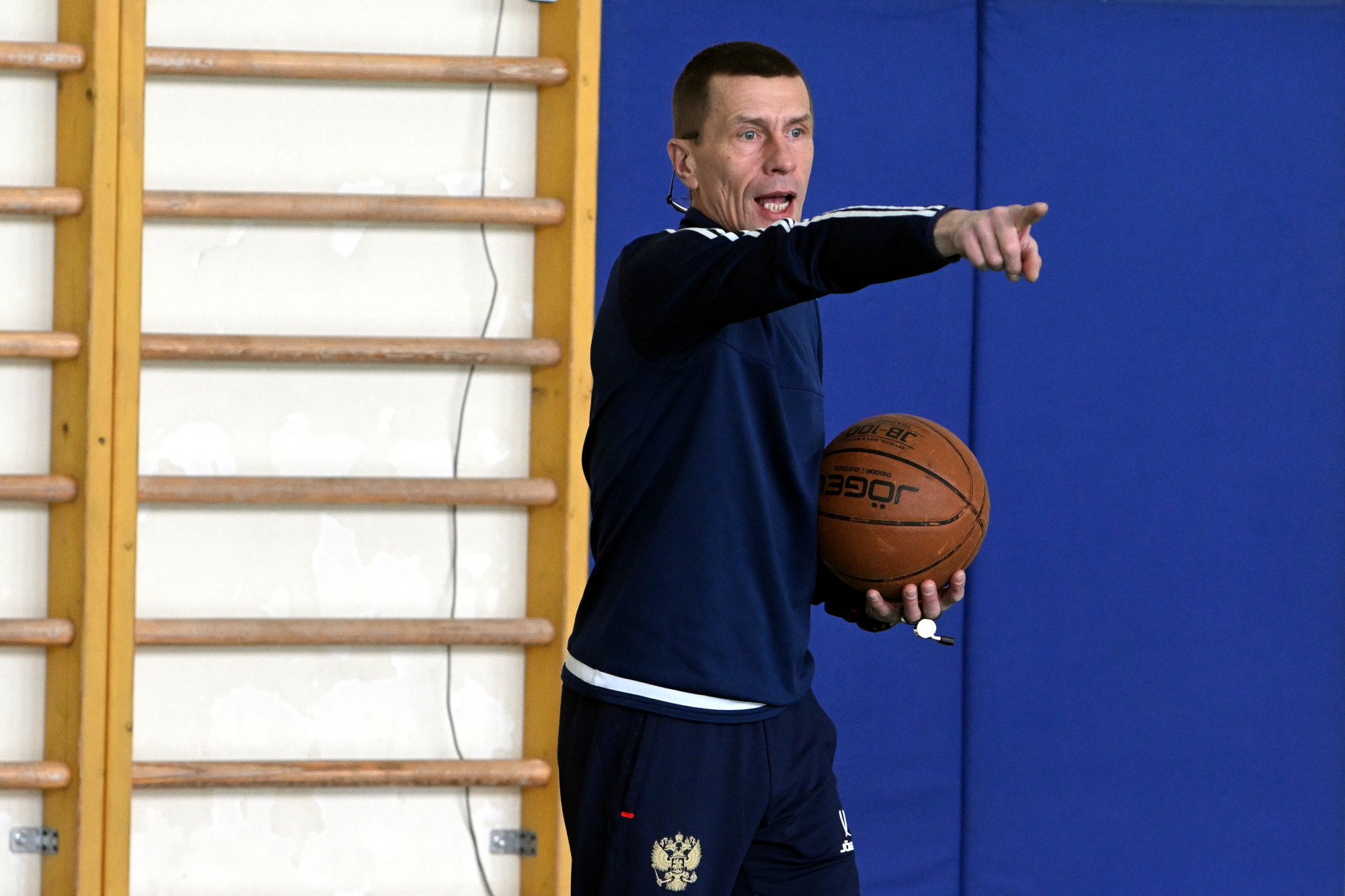 тренер Виктор Ляшук, школа 471, Парголово, учитель физкультуры