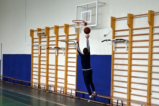 тренер Виктор Ляшук, школа 471, Парголово, учитель физкультуры