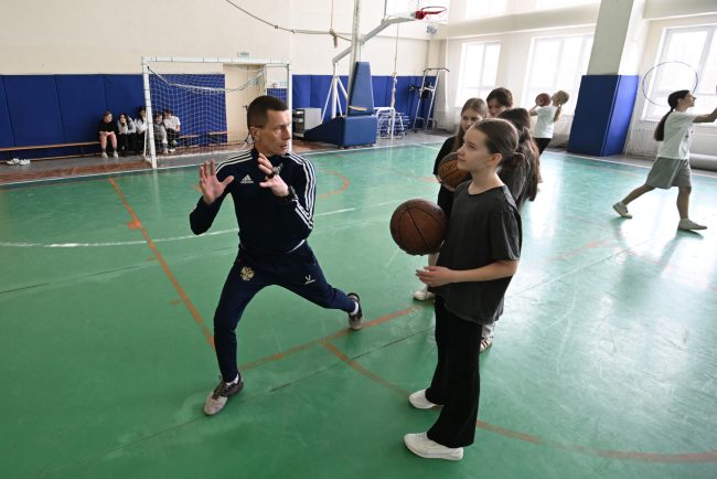 тренер Виктор Ляшук, школа 471, Парголово, учитель физкультуры