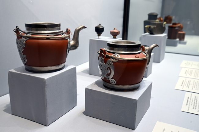 Эрмитаж, чайник, китайская керамика, выставка «Керамика Исина в собраниях Петербурга и Москвы»