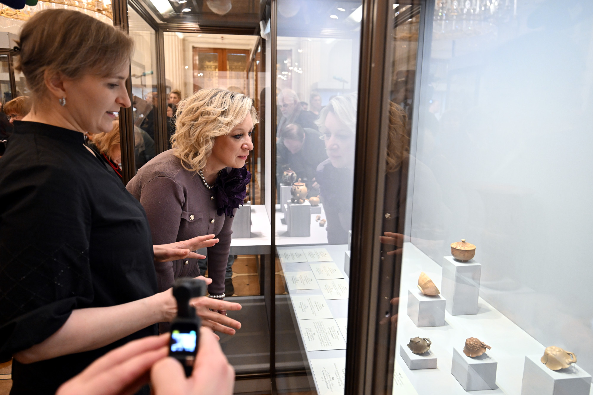 Мария Захарова, Эрмитаж, чайник, китайская керамика, выставка «Керамика Исина в собраниях Петербурга и Москвы»