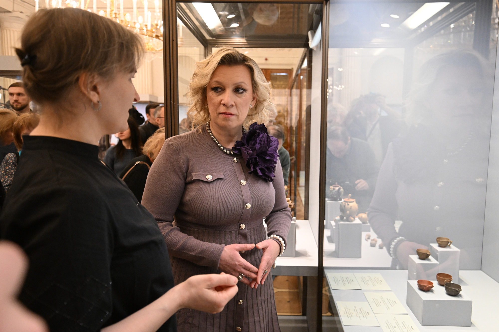 Мария Захарова, Эрмитаж, чайник, китайская керамика, выставка «Керамика Исина в собраниях Петербурга и Москвы»