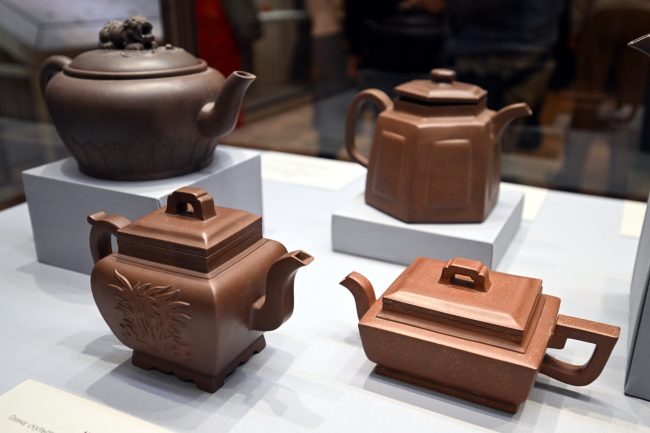 Эрмитаж, чайник, китайская керамика, выставка «Керамика Исина в собраниях Петербурга и Москвы»