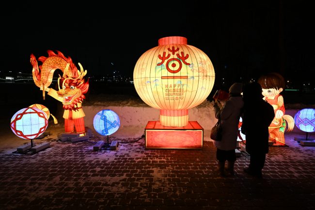 световые инсталляции, восточный Новый год, новый год по лунному календарю, год огненной лошади