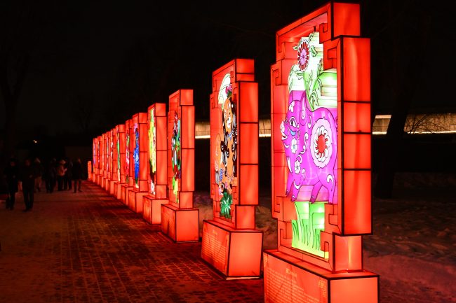 световые инсталляции, восточный Новый год, новый год по лунному календарю, год огненной лошади