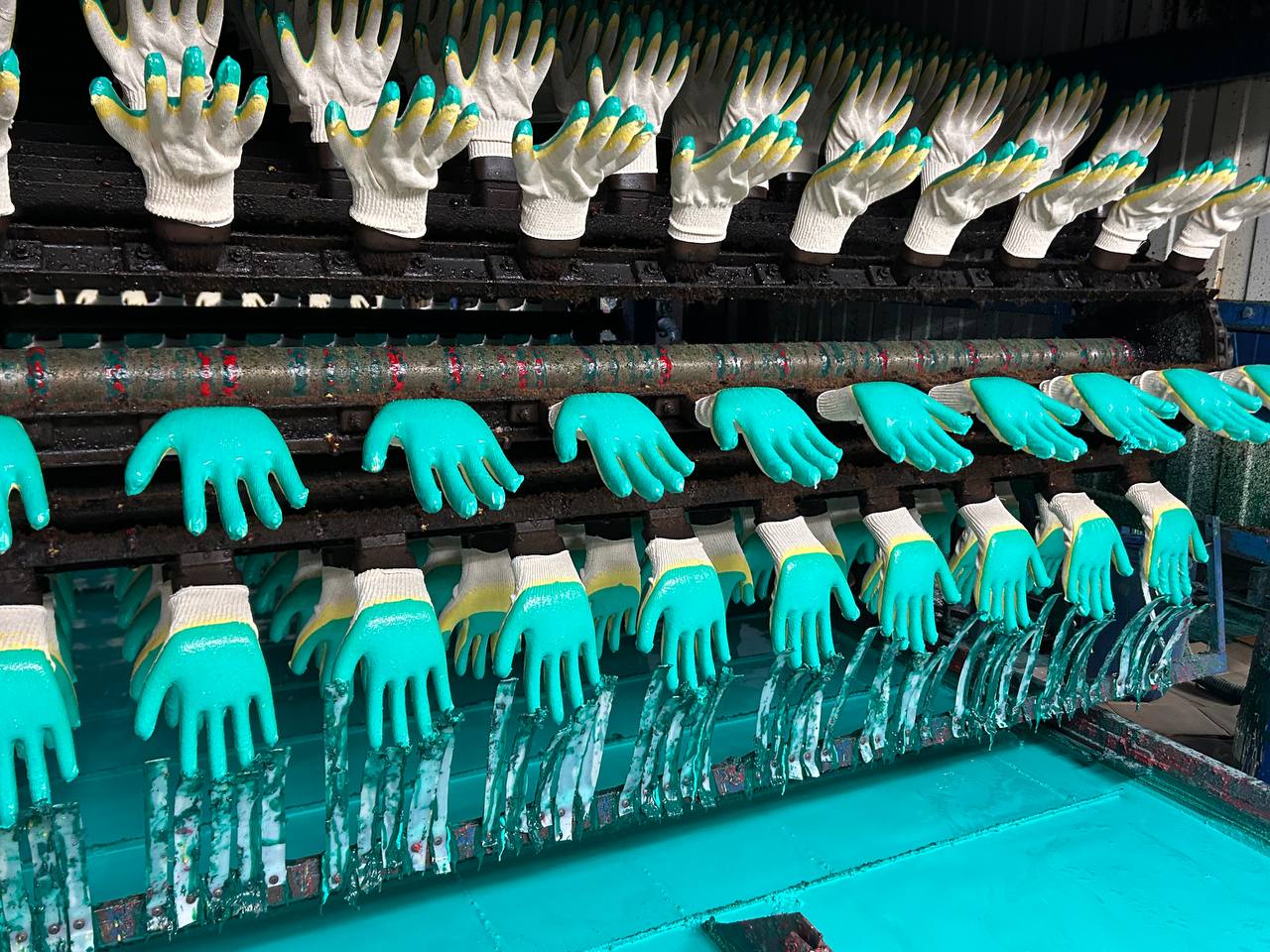 перчатки, переработанный текстиль, вторичная переработка, вторсырьё