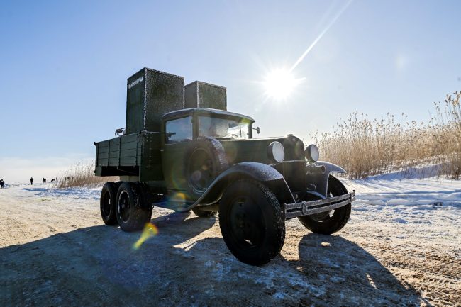 реконструкция автомобильного конвоя Дороги жизни, Ладожское озеро, Ленинградская область, ретроавтомобили