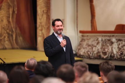 Ильдар Абдразаков, Михайловский театр