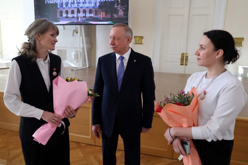 награда «За доблесть в спасении», медицинские сёстры клиники МЧС Ольга Артемьева и Анна Кабашова