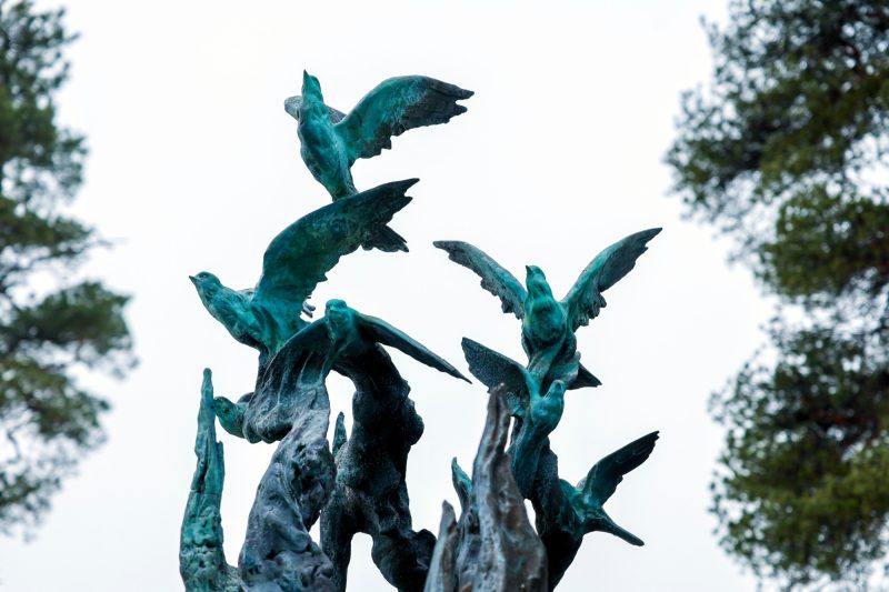 памятник жертвам пандемии коронавируса