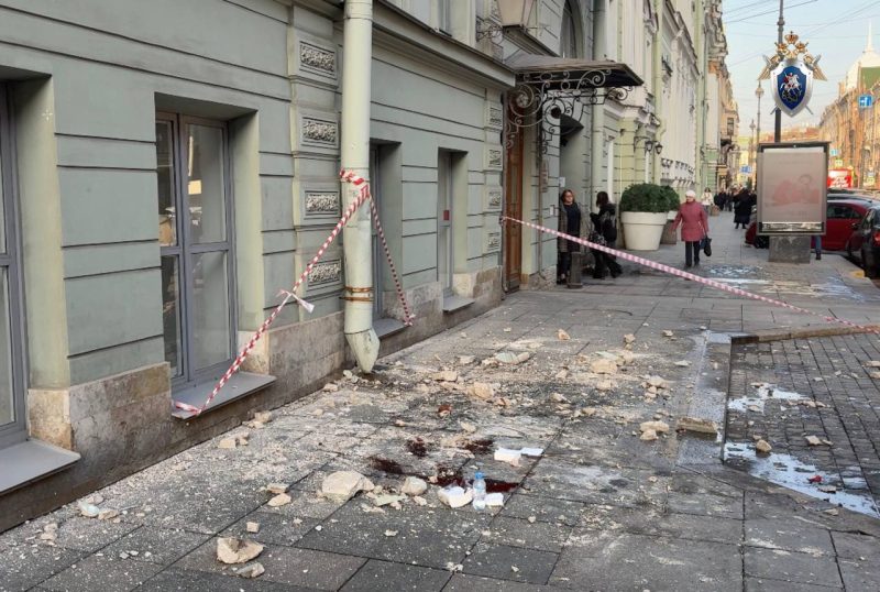 падение лепнины, падение штукатурки, Большая Морская 33