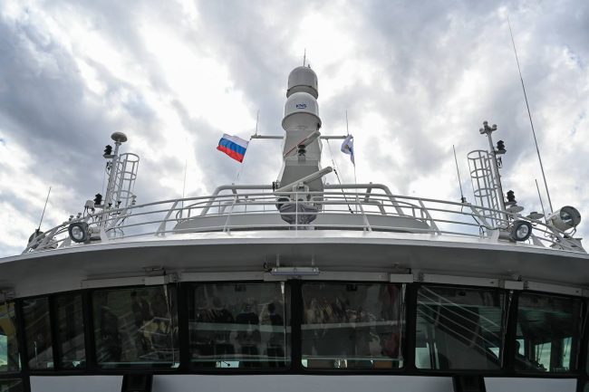флаг России, краболов Кильдин, судостроение