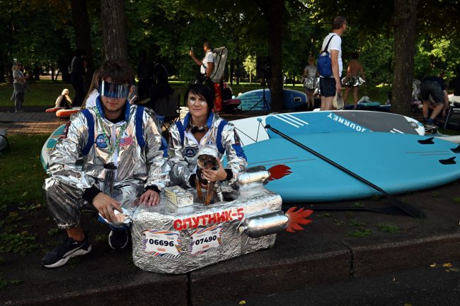 Фонтанка SUP, SUP-серфинг